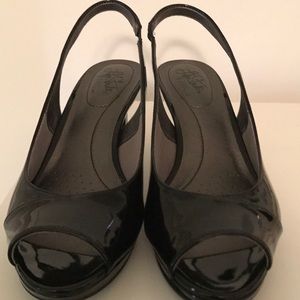 Lifestride Patent Leather peep toe heels